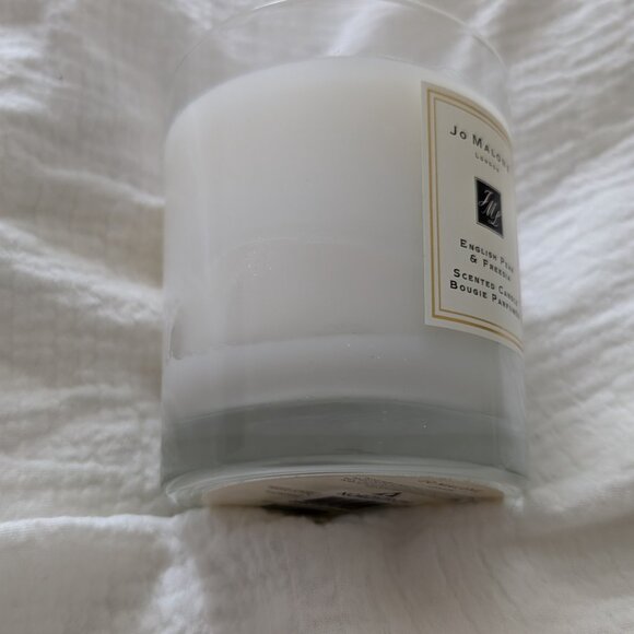 Jo Malone English Pear & Freesia Candle - Picture 5 of 5
